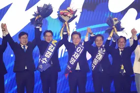 赢得党内初选后，李在明穿防弹衣演讲 韩最高法院或于总统选举前宣判李在明案图片