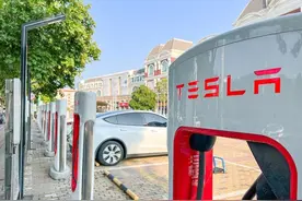 每小时384元！充电站天价“超时占用费”是否合理？图片