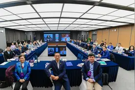 追问｜他们为什么还在研发新冠药？图片