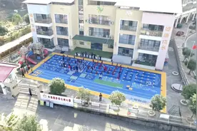 农村儿童告别水泥操场背后，一场小而美的互联网公益接力图片