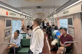 8月26日起北京地铁网红“时光列车”再上线图片