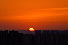 2025年，北京的第一缕朝霞图片