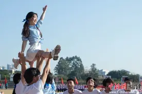 福建高校运动会开幕式上演“最炫民族风”：传统文化与现代元素融合创新图片