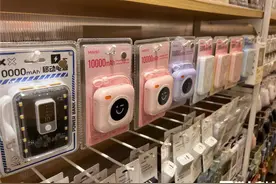 问政走访 | 明起无 “3C” 标识充电宝禁止登机 记者走访昆明充电宝市场……图片