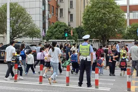 出动600台铁骑摩托车，长沙警方全力护航打造平安“开学季”图片