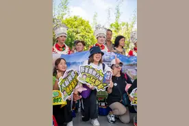 港客订单排至8月中旬！张家界直达香港高铁首开，带动大湘西旅游发展图片