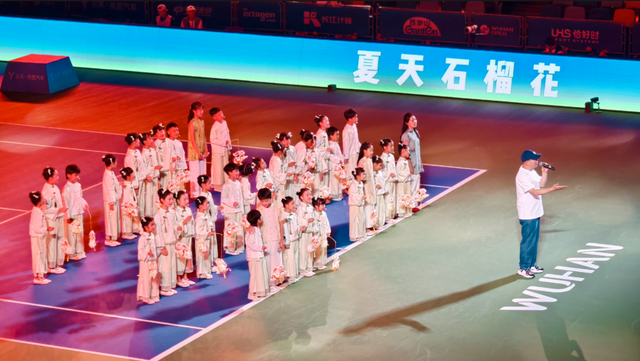 郑钦文、萨巴伦卡亮相武网