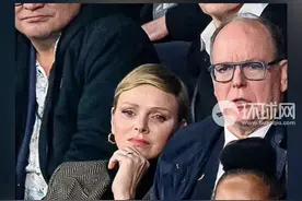 传婚变！摩纳哥亲王夫妇公开接吻，肢体语言专家：这个吻看起来心不在焉图片