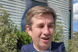 张朝阳后悔送回绝版Labubu，胡润称没想到能拍到108万图片