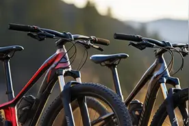 痛心！男孩骑行摔倒被碾压身亡！司机亲友发声，这起悲剧中哪些问题必须厘清？图片