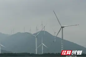 江永：风力发电助力新能源产业蓬勃发展图片