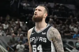 效率炸了💥马穆凯拉什维利出场不到20分钟狂砍34分 NBA历史第一图片