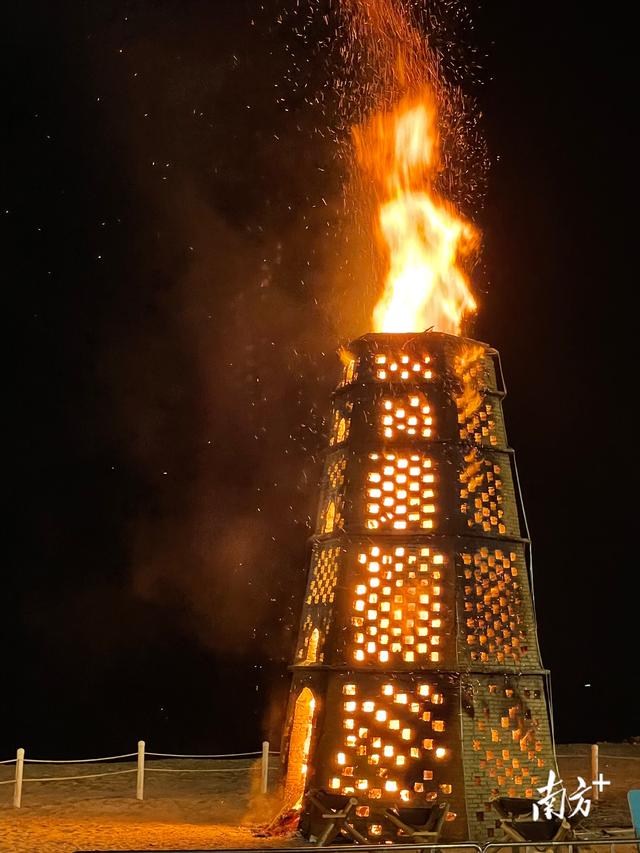 26年不间断！汕头濠江烧塔活动燃爆中秋夜