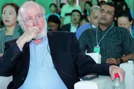 凯文·凯利：华为手机5G技术更先进，封锁并不能将其扼杀图片