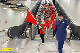 二七区陇西小学少先队员走进地铁7号线探秘“地下长龙”之旅图片