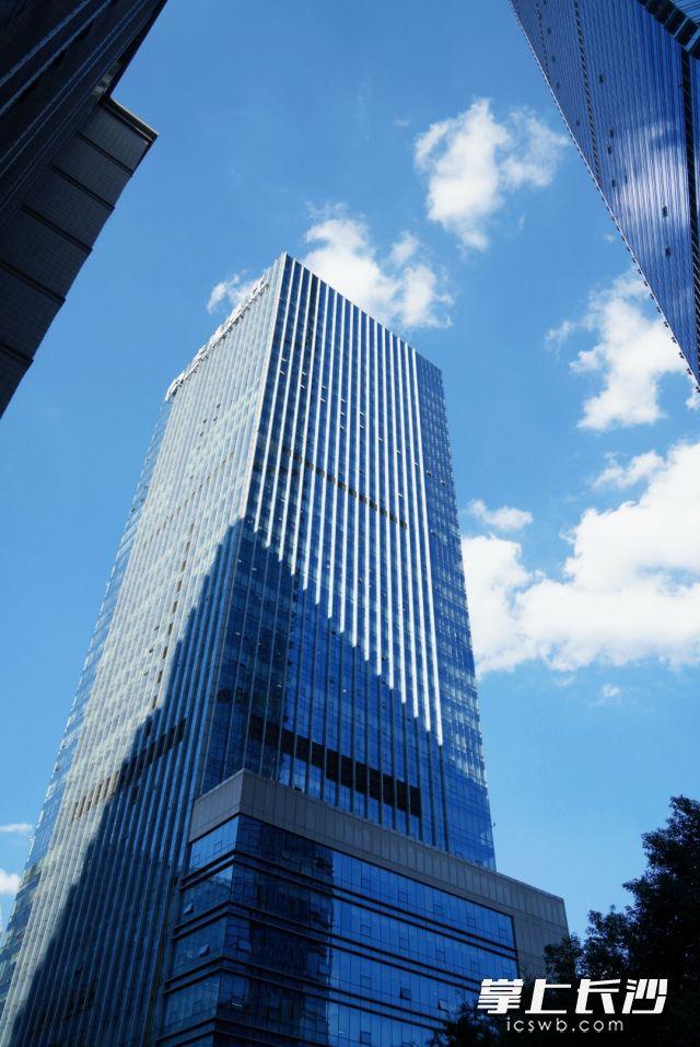 最高35℃！长假邂逅夏天“续费”，星城“热晴四射”
