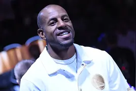 拉科布：期待在未来的某个时候 能退役伊戈达拉的9号球衣图片