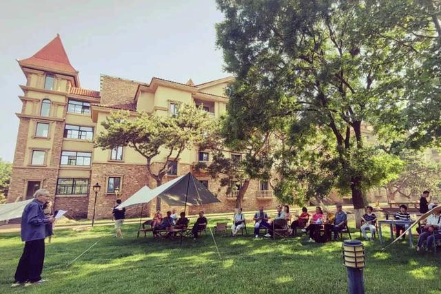 老年人“买买买”，有哪些新趋势？