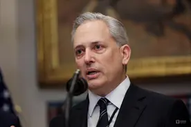 刚刚！美国商务部废除拜登签署的《AI扩散规则》，并要求全球不准使用华为AI芯片｜钛媒体AGI图片