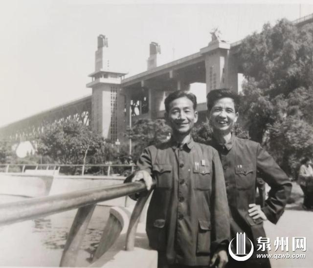 二郎巷：寻常巷陌里的人文星光