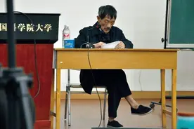 他是中国遥感学科泰斗，被网友称为“布鞋院士”图片