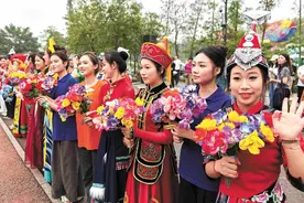 民族服饰成流行时尚图片