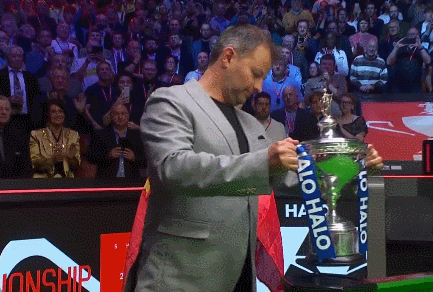 首夺世锦赛冠军，赵心童回应创中国斯诺克历史图片