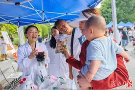 含乳饮料不能代替牛奶！营养专家：减油、增豆、加奶吃出健康图片