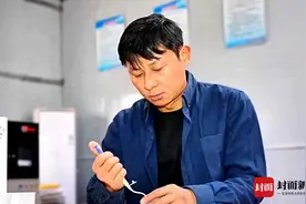 创业者与村支书“双向奔赴”：乡情铸就的鹦鹉养殖产业传奇｜我们村的年轻人图片