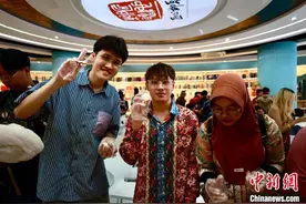 留学生“晒”中秋乐享广西与东盟合作机遇图片