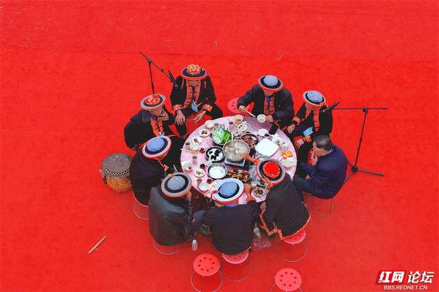 跟着网友游广西丨直击金秀盘王节：烟火里的瑶乡盛宴