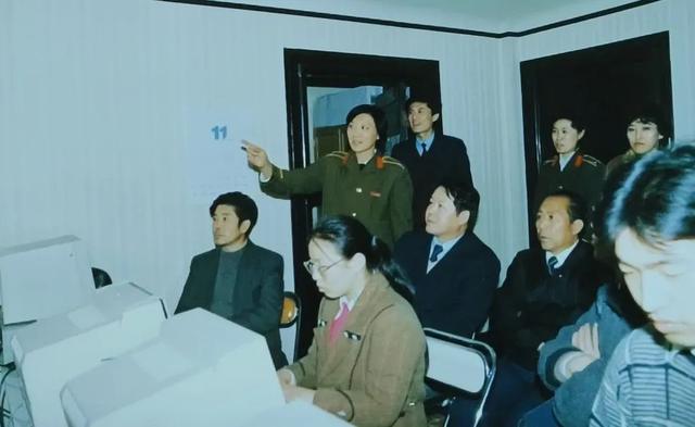 一键穿越80年!探秘大连女警的超飒档案