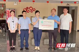 农行宁远县支行：外币随心换 “老外”不“见外”图片