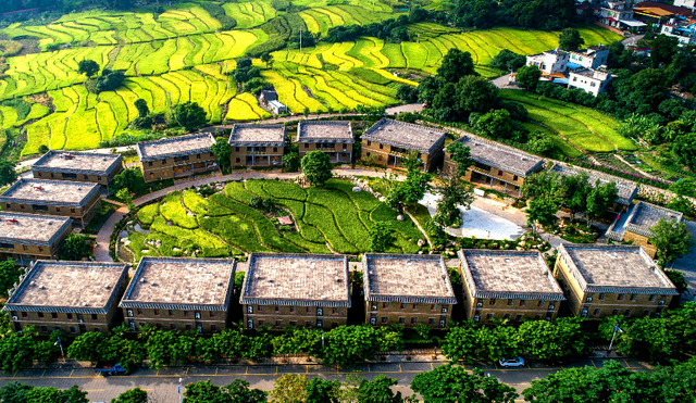 哀牢秘境里的花腰傣乡，藏着云南的热烈与温柔丨云新闻·滇地宝藏⑭