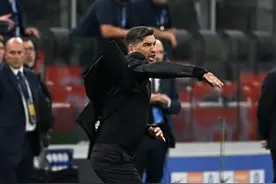 AC米兰解雇主教练丰塞卡 孔塞桑接任图片