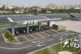 新春走基层丨春运返乡开新能源车续航有保障 安徽高速服务区充电桩实现全覆盖图片