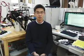 极目政情|宇树科技王兴兴、游泳运动员潘展乐，拟同获表彰图片