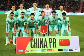 世预赛36强赛首战，国足2:1逆转泰国队图片