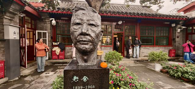 满树红彤彤，“丹柿小院”的柿子熟了