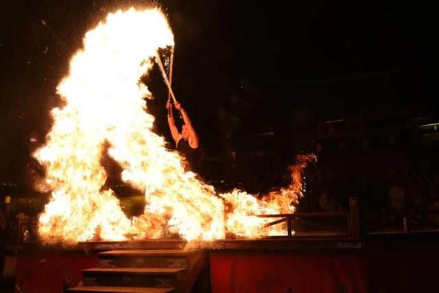 转发推文集赞免费入场‼️龙虎山跨年夜，再添一场“火”的狂欢‼️