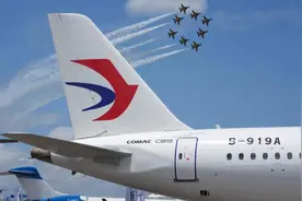 5小时“一站式”飞行后，东航全球首架C919结束海外“首秀”回到上海图片