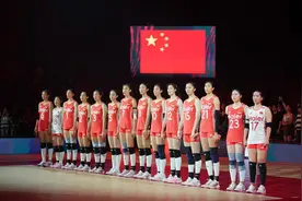 勇取三连胜！中国女排战胜多米尼加女排夺得小组第一图片