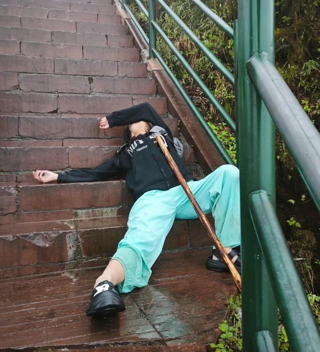 瓦屋山宠粉太狠了！整个秋季免门票！徒步拿秋季专属奖牌！
