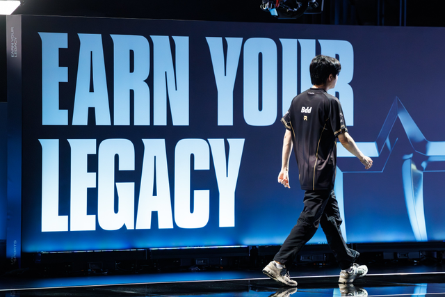 追星追到世界之巅，Faker迷弟BDD生涯十年首进决赛