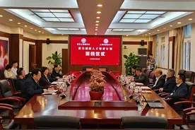 组建数学创新班，格致牵手复旦开展“拔尖创新人才培育计划”图片