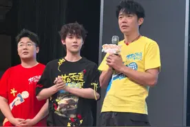 拍电影《苍茫的天涯是我的爱》，暴露凤凰传奇曾毅不会骑马图片