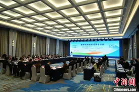 香港青年科学家走进石家庄：两地在生物科技领域合作潜力巨大图片
