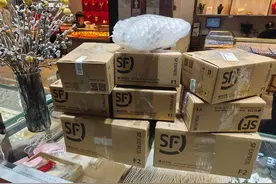 金价走高投资更香？春节迎“买金潮” 有品牌商称“生意不如去年”图片