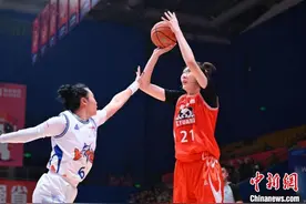 WCBA：四川女篮轻取上海女篮迎“七连胜”图片
