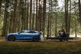 极氪：以安全为基石 重构豪华车价值坐标系图片